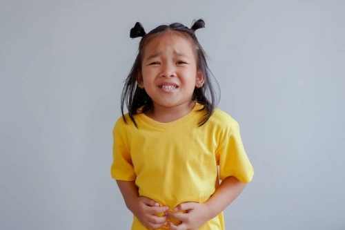 Ibu perlu tahu pertolongan pertama si kecil sakit perut. Ibu perlu tahu pertolongan pertama si kecil sakit perut.